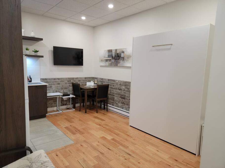 Loft 102 Au Coeur De Pres Du St-laurent Apartment Rimouski